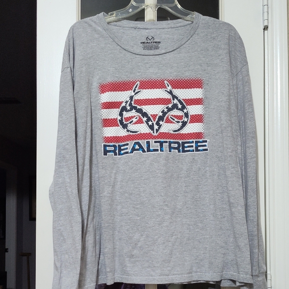 Realtree Other - 🤩2/$10 Realtree Long Sleeve Lightweight T-shirt w/Patriotic Design (XXL)
